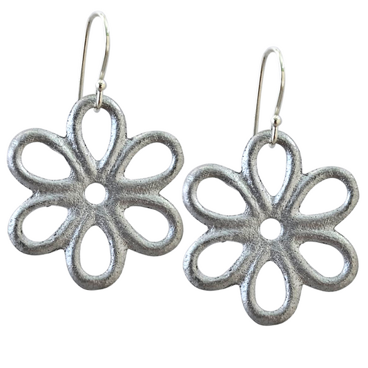 LOVEbomb Daisy Flower Earrings